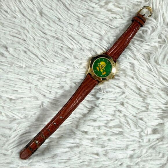 Vintage Warner Bros Tweety Bird Green Face Water Resistant Genuine Leather Watch - Picture 4 of 9